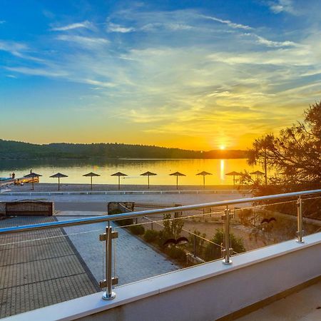 Apartmani Mato Pirovac Bagian luar foto
