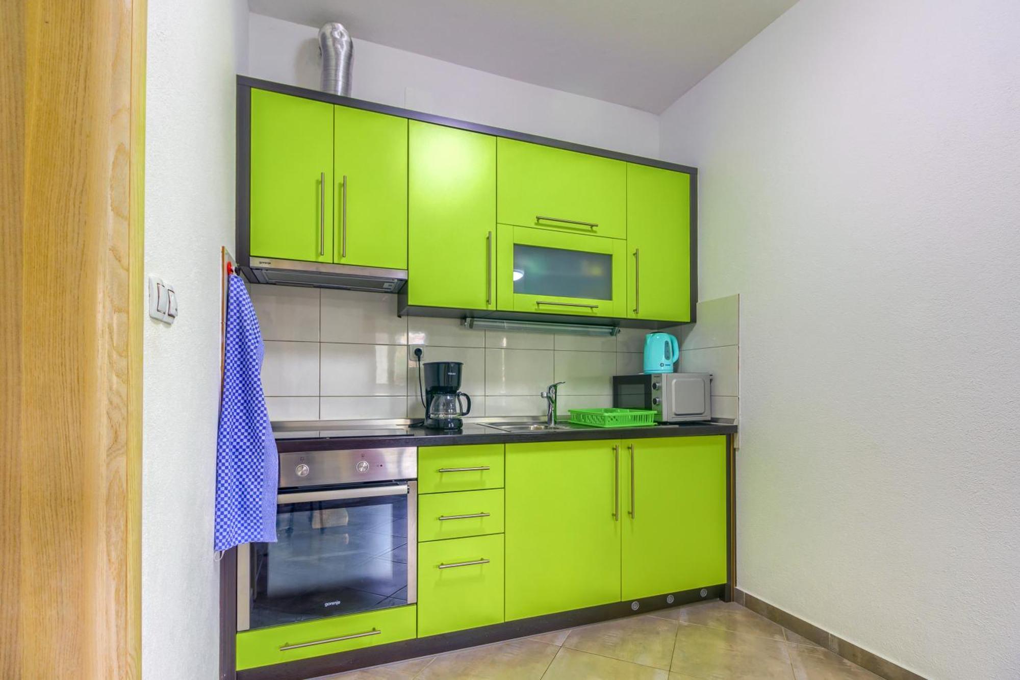 Apartmani Mato Pirovac Bagian luar foto