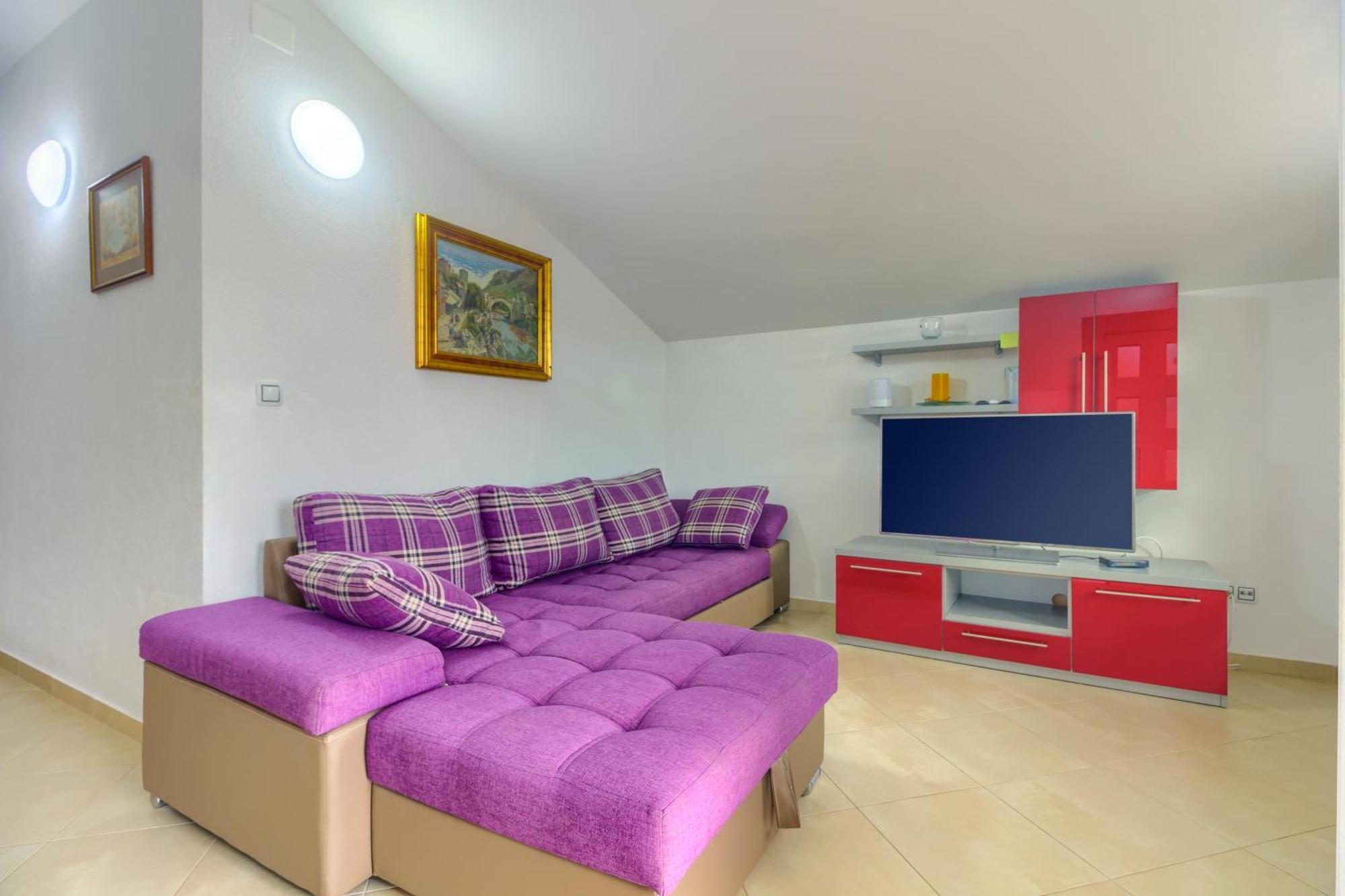 Apartmani Mato Pirovac Bagian luar foto